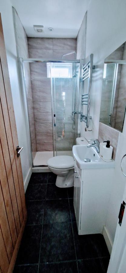 Central Reading Modern 3Br Flat - Walk To Station And High Street Εξωτερικό φωτογραφία
