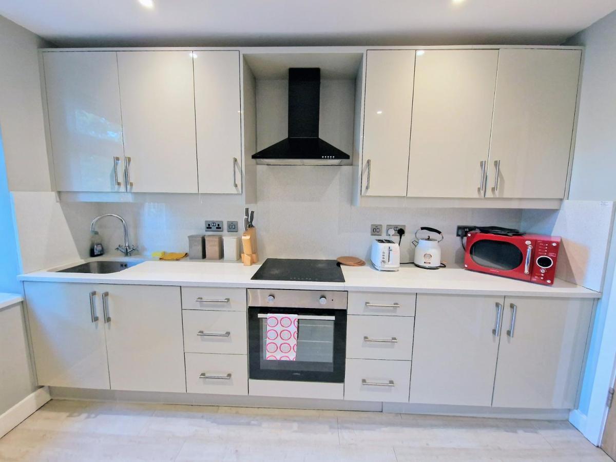 Central Reading Modern 3Br Flat - Walk To Station And High Street Εξωτερικό φωτογραφία