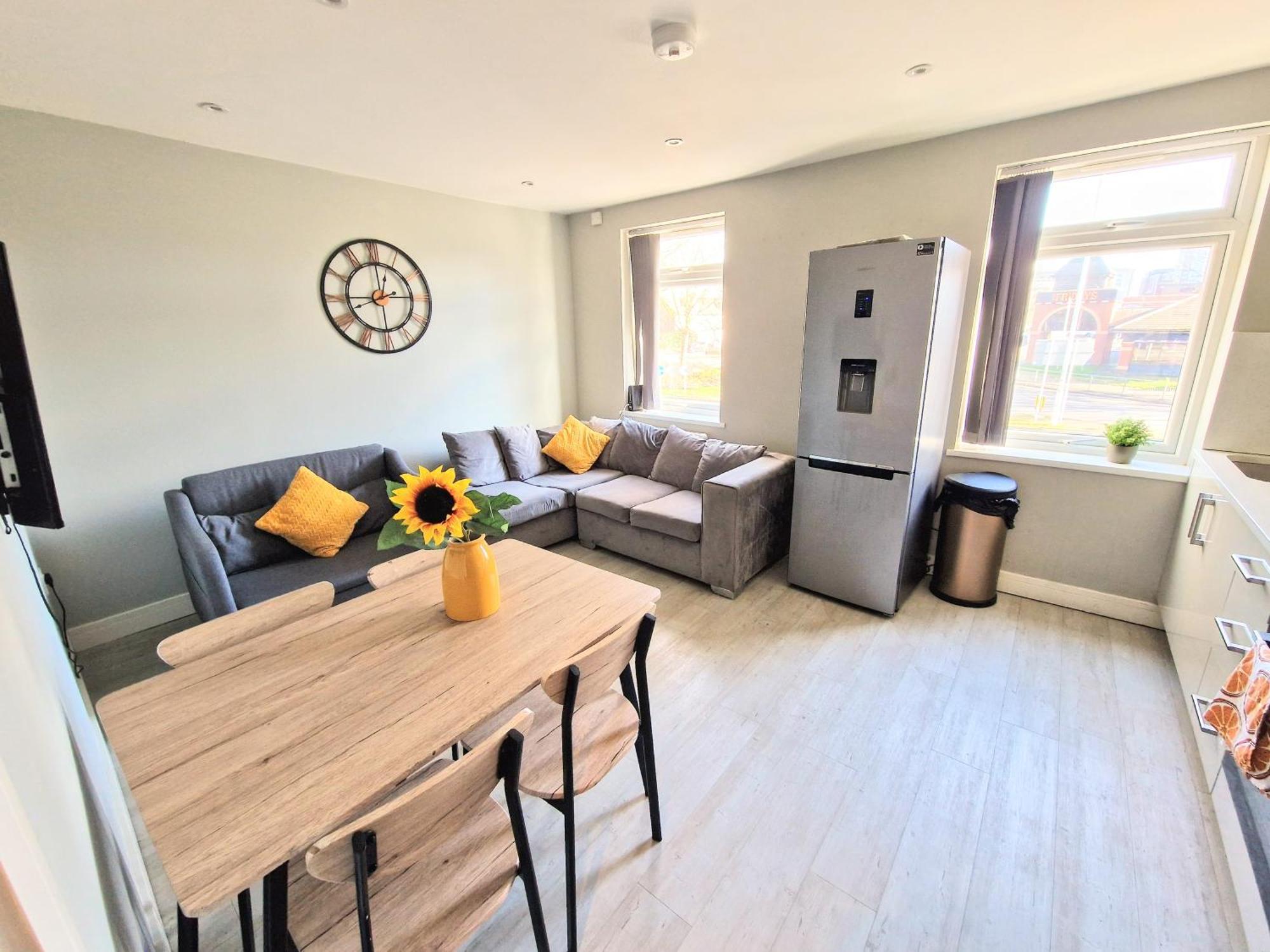 Central Reading Modern 3Br Flat - Walk To Station And High Street Εξωτερικό φωτογραφία